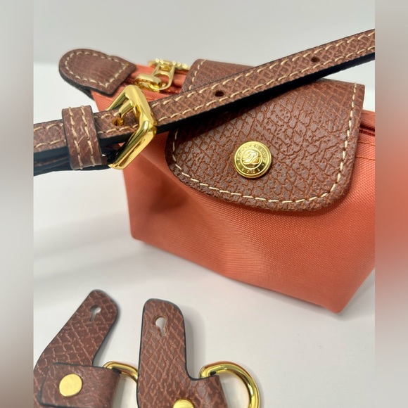 Crossbody leather strap set to transform bags or pouches, brown/silver hardware - Picture 7 of 10